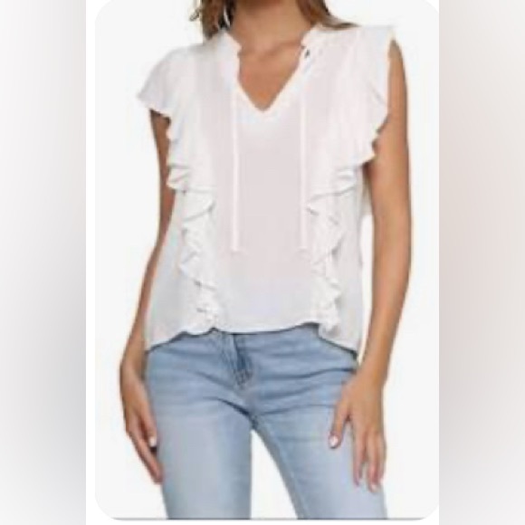 NWT Central Park West Annika Ruffle Top Ivory White Blouse Size Medium - Picture 1 of 4